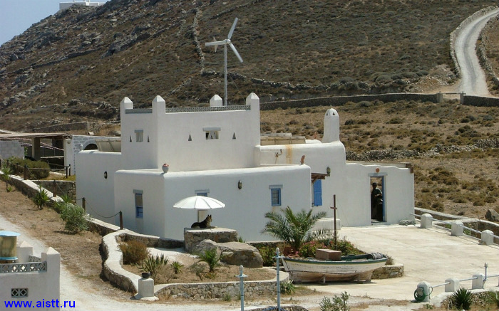 Ветрогенератор в одном из домов на греческом острове Миконос